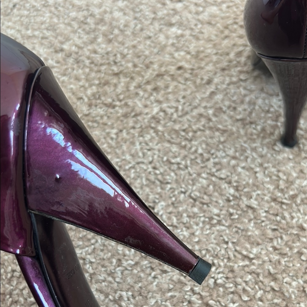 Miu Miu Purple Patent Leather Heels - Picture 9 of 15